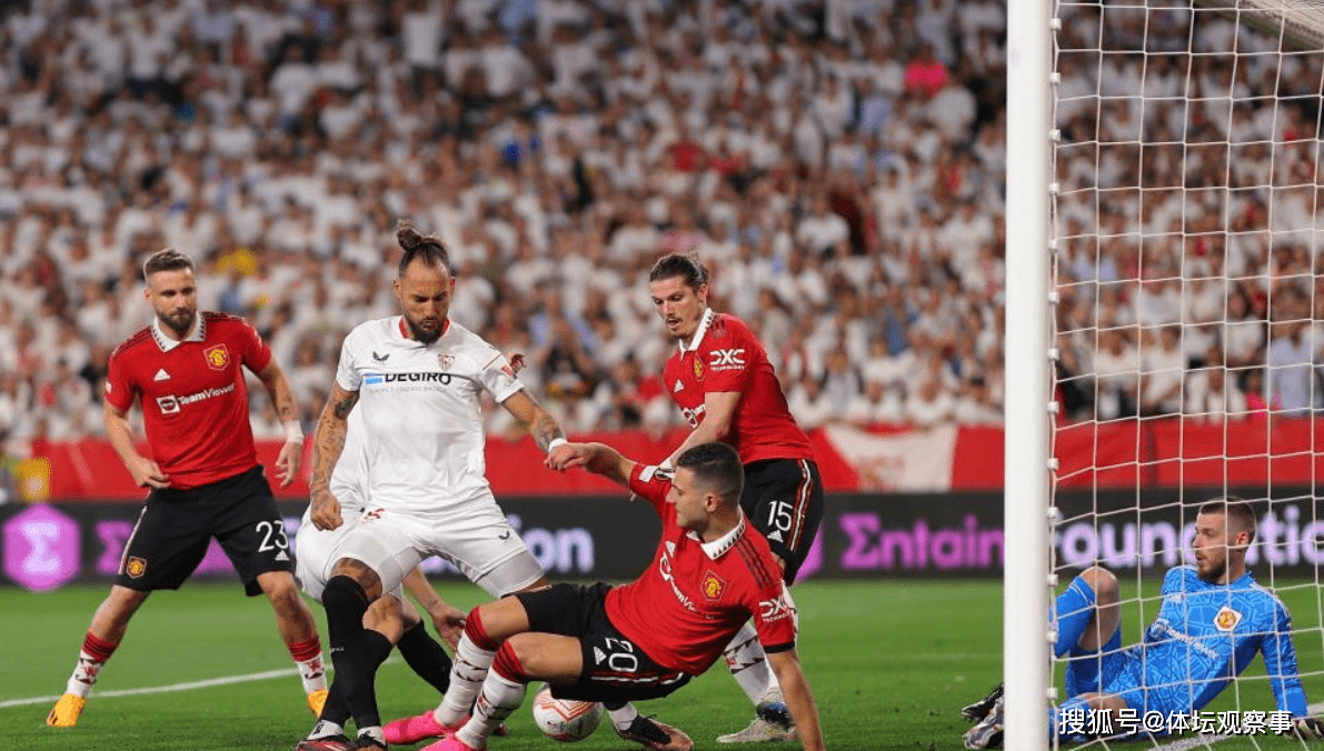 爱游戏AYX体育平台今晨上海海港备战欧联，扳平良机细节曝光，质疑声仍在，身体对抗强度拉满的简单介绍