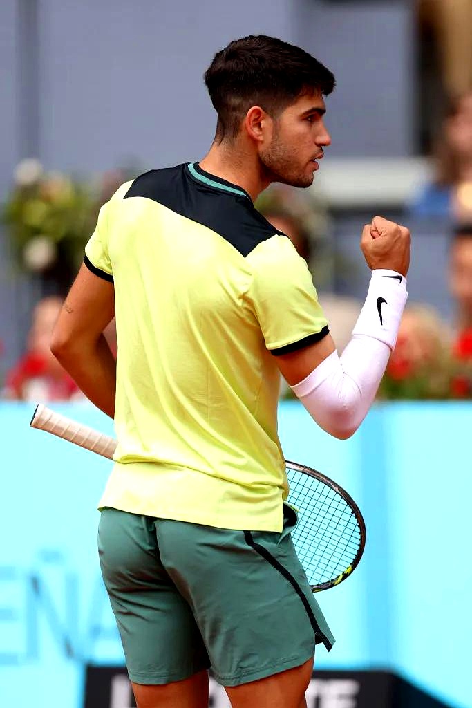 爱游戏官方认证平台纽卡斯尔发布备战花絮；冲刺阶段队长鼓劲；中超任务艰巨；赛季目标并未改变(20万美籍华人即将被遣返)